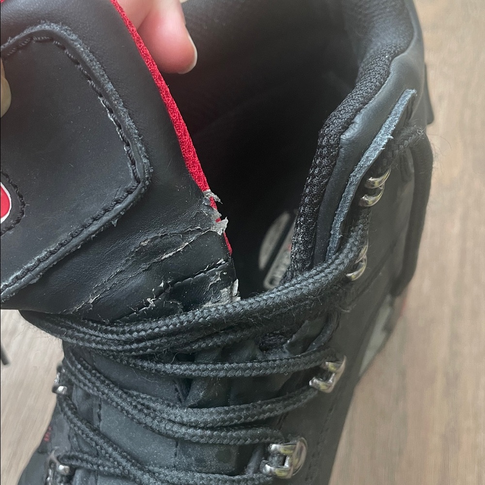 SwissGear Winter Snow Boots - Picture 7 of 8